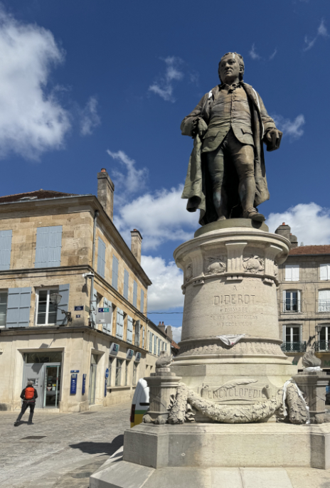 Statue von Denis Diderot