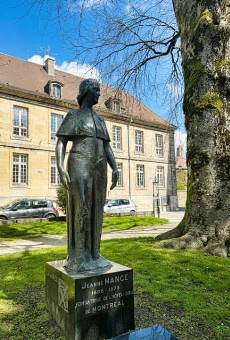 Statue "Jeanne Mance"